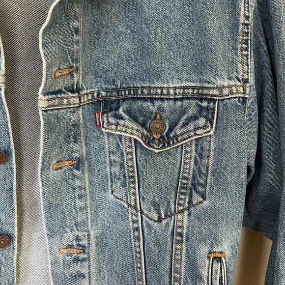 Levi Strauss Original Riveted Jean Jacket Denim oversized Distressed Medium - Picture 5 of 13